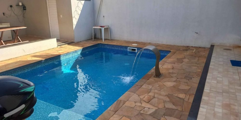 piscina-lagoa-nova-roberto-corretor-rcv-imoveis-imobiliaria